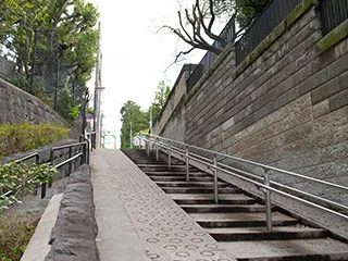 （徒歩14分・約1,100m）